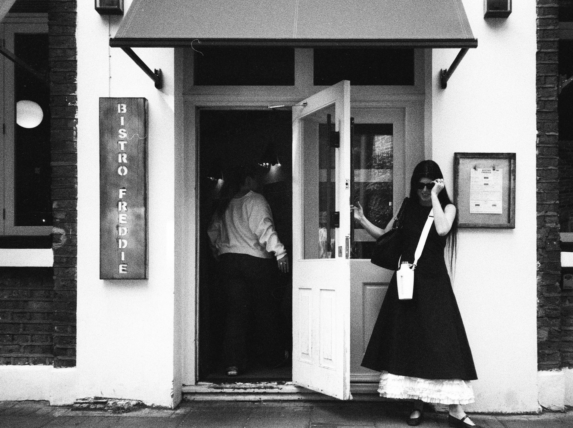 Image of Daisy Hoppen outside Bistro Freddie